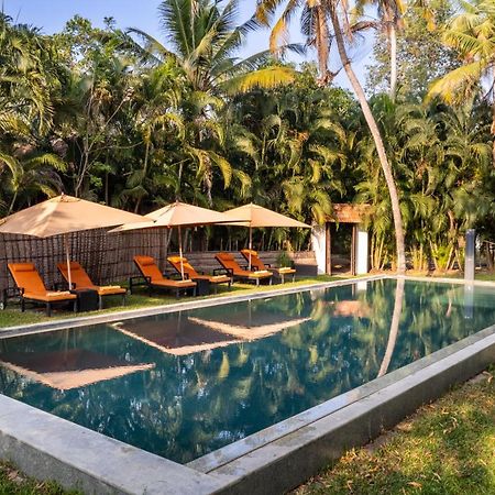 Amritara A Beach Symphony Марарикулам Экстерьер фото