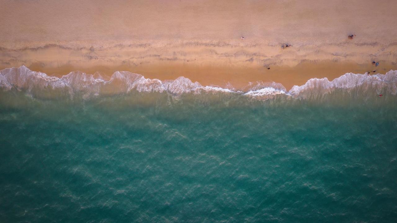 Amritara A Beach Symphony Марарикулам Экстерьер фото